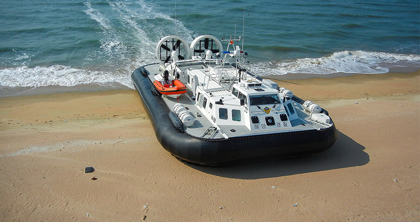 8000TD South Korean Coast Guard Hovercraft 8000TD South Korean Coast Guard Hovercraft